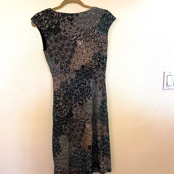 Vibrant Peacock Pattern Dress - Picture 3 of 3